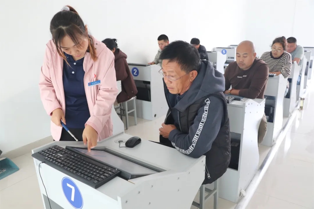 選擇“VIP易學(xué)班”，暢享駕考無(wú)憂體驗(yàn)！(圖1)