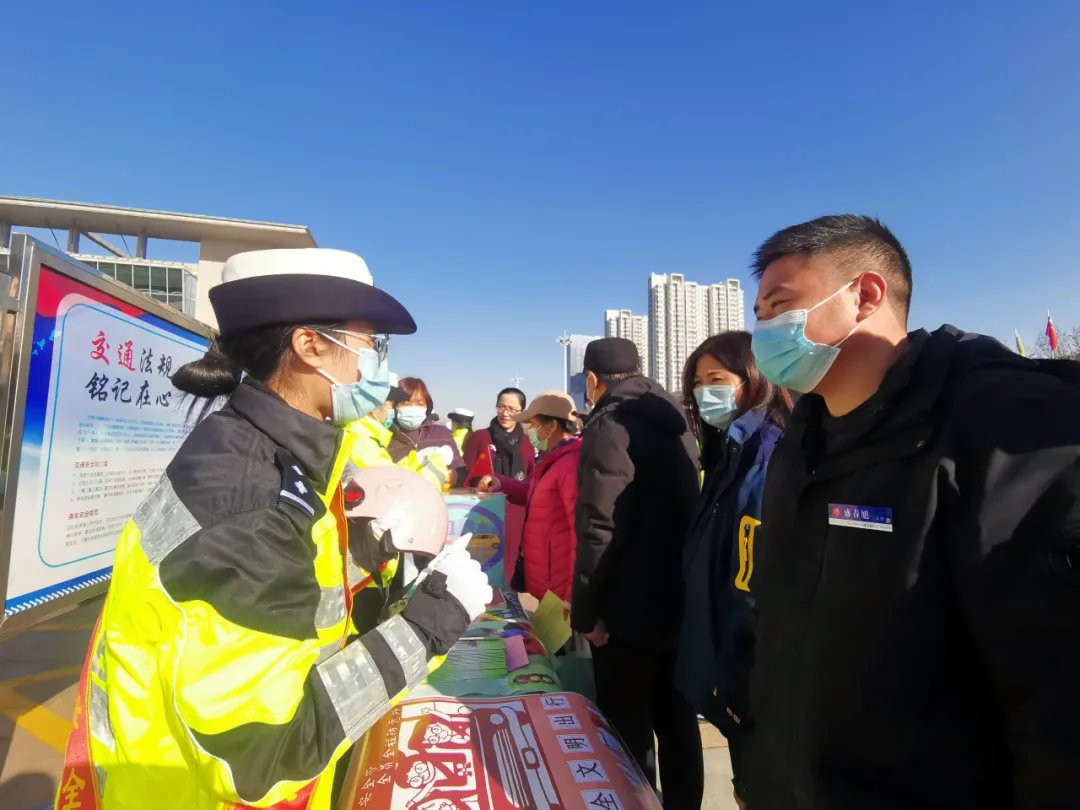 【濟(jì)寧大運(yùn)河駕?！康谑畟€(gè)“全國交通安全日”，我們?cè)谛袆?dòng)！(圖5)
